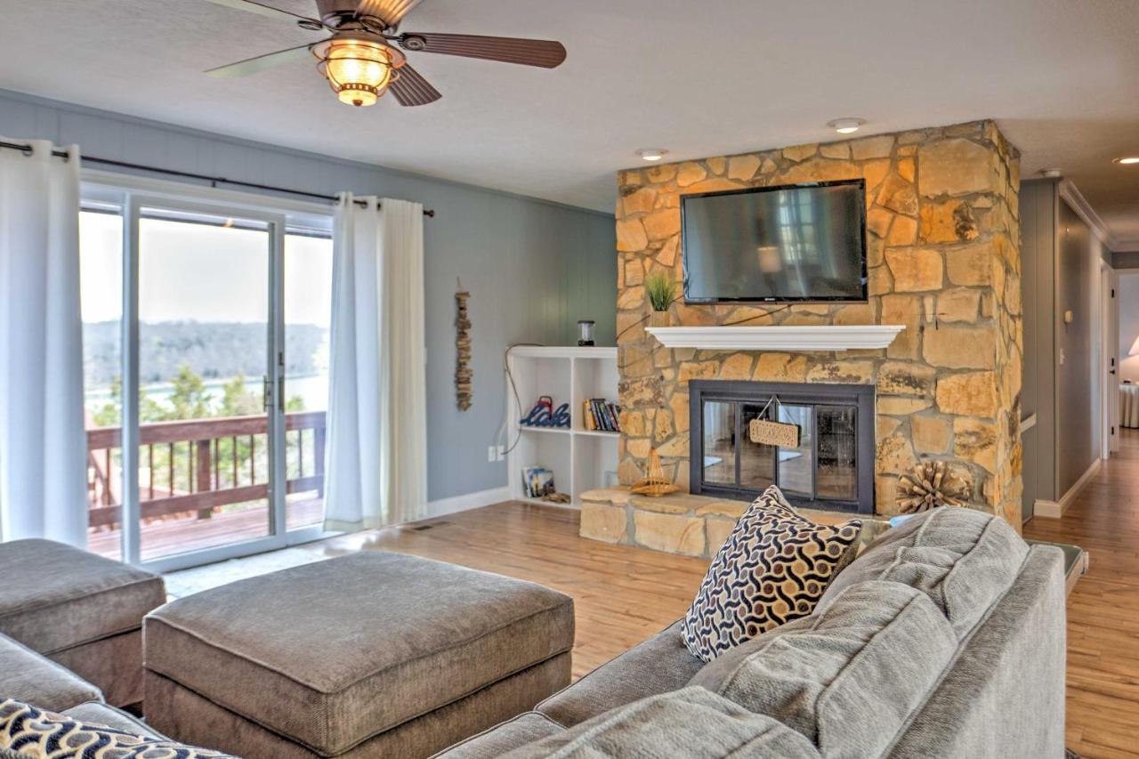 Monticello Home With Multi-Level Deck On 2 Acres! Exterior photo