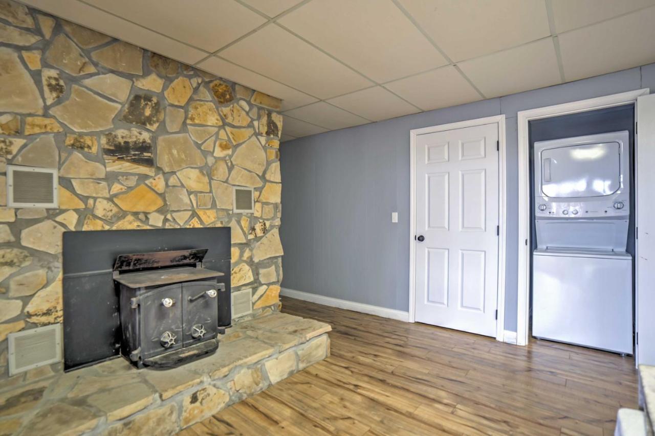 Monticello Home With Multi-Level Deck On 2 Acres! Exterior photo